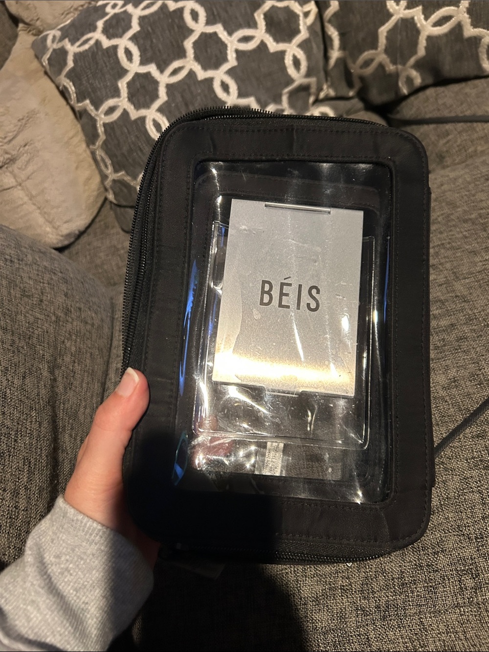 Béis The in Flight Cosmetic Case - Picture 4 of 9